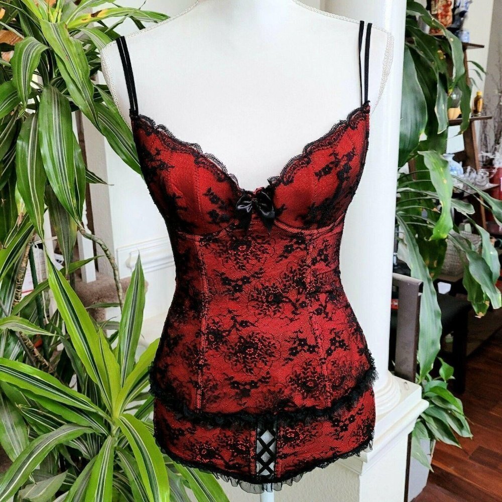 Millesia Luxury French Lingerie Bustier & Garter M